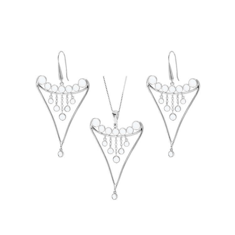 The Fifth Dimension Hand Chain by Kaora Sandara Jewelry features Sterling Silver 925 and sparkling crystal spheres—an elegant piece perfect for adding a modern, dimensional touch to any look.