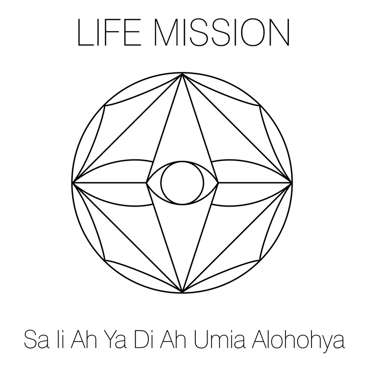 A silver male bracelet by Kaora Sandara Jewelry, featuring a geometric mandala eye symbol for spiritual growth and life purpose on a dark grey string, inscribed with "LIFE MISSION" above and “Sa li Ah Ya Di Ah Umia Alohotha” below.